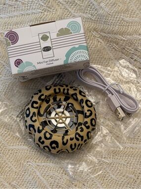 Scentsy Mini Fan Diffuser in Cheetah Print - BUNDLE TO SAVE
